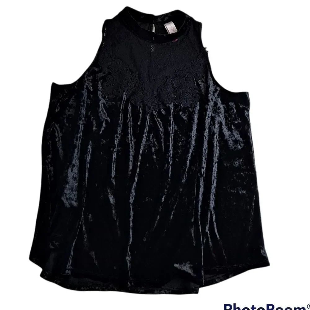 No Boundries Top Black XLarge (Juniors)